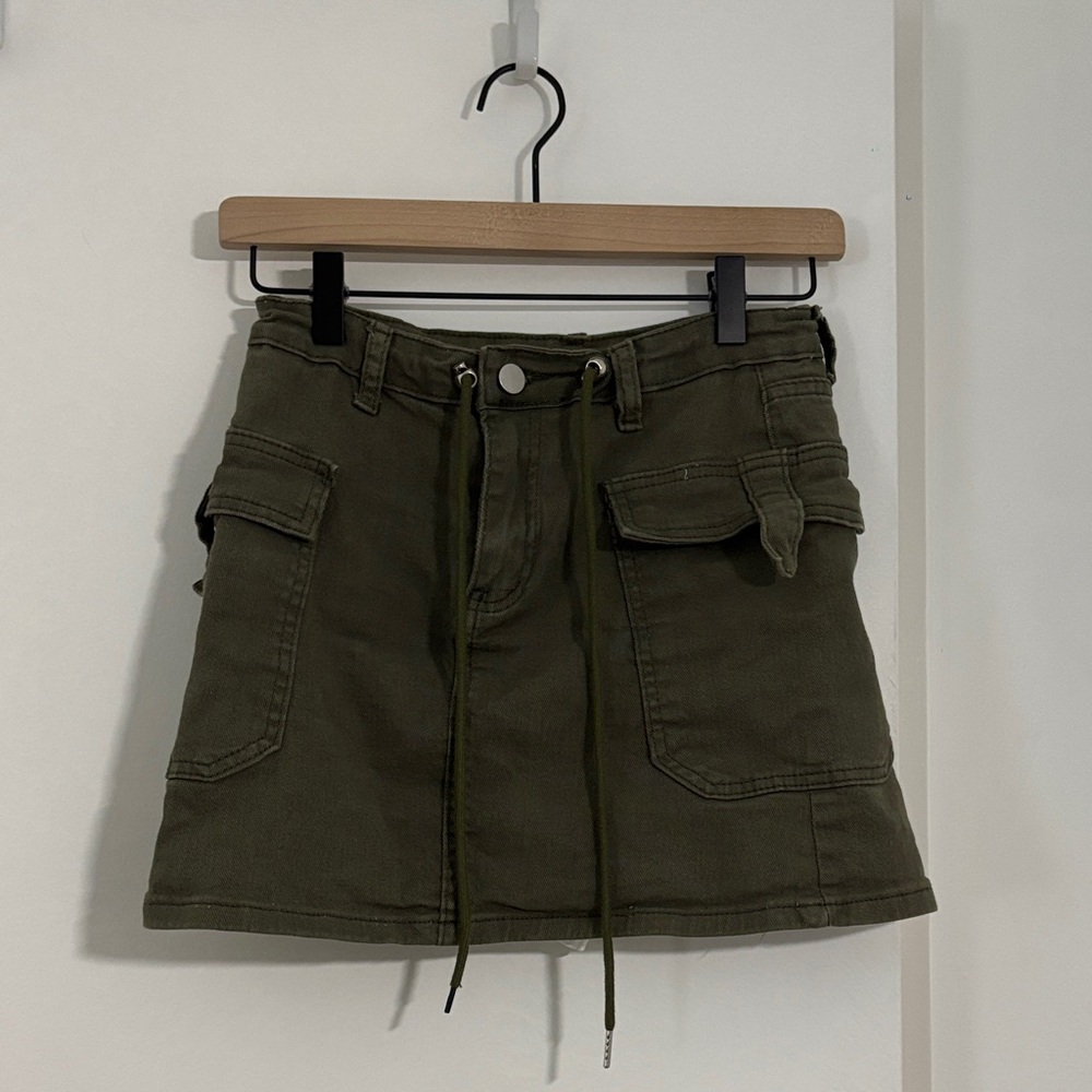 Olive Green Cargo Mini-skirt